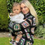 Perrie Edwards Instagram - 🍂🍁