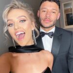 Perrie Edwards Instagram - Here’s some rare selfies I forced my boyfriend to do! Enjoy 🖤