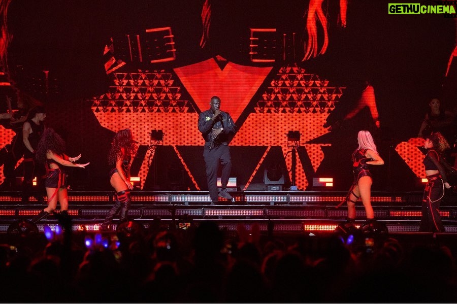 Perrie Edwards Instagram - Last night was OUTRAGEOUS! Third night at the o2 in London and the vibe was incredible! @stormzy & @kamille you both gave me so much life! Thank you for sharing the stage with us and to the fans who make my life every show! #lm5tour ❤️
