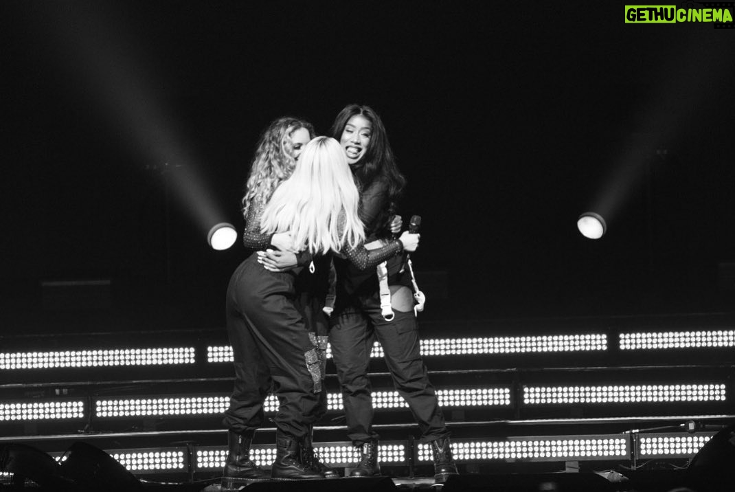Perrie Edwards Instagram - Last night was OUTRAGEOUS! Third night at the o2 in London and the vibe was incredible! @stormzy & @kamille you both gave me so much life! Thank you for sharing the stage with us and to the fans who make my life every show! #lm5tour ❤️