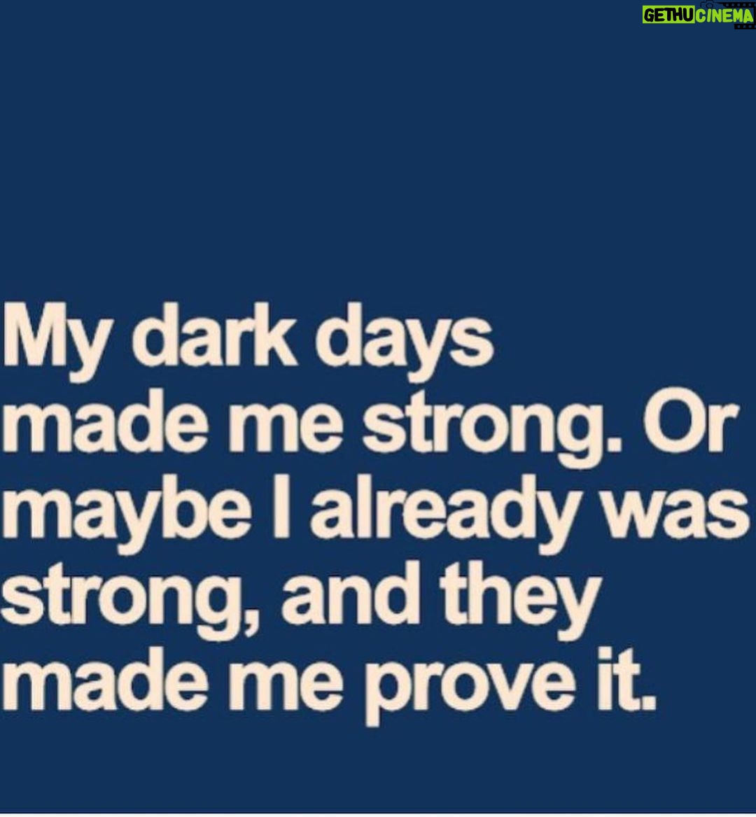 Perrie Edwards Instagram - Take a moment from this crazy life to breath and feel thankful. • Feel thankful that although things get hard sometimes, we are still here! • Today on World Mental Health day let’s look out for ourselves and each other. Be kind, be understanding and support each other. Everyone will have struggles in this lifetime. If you are struggling today please know and believe it can and will get better. You are not on your own! #mentalhealthday