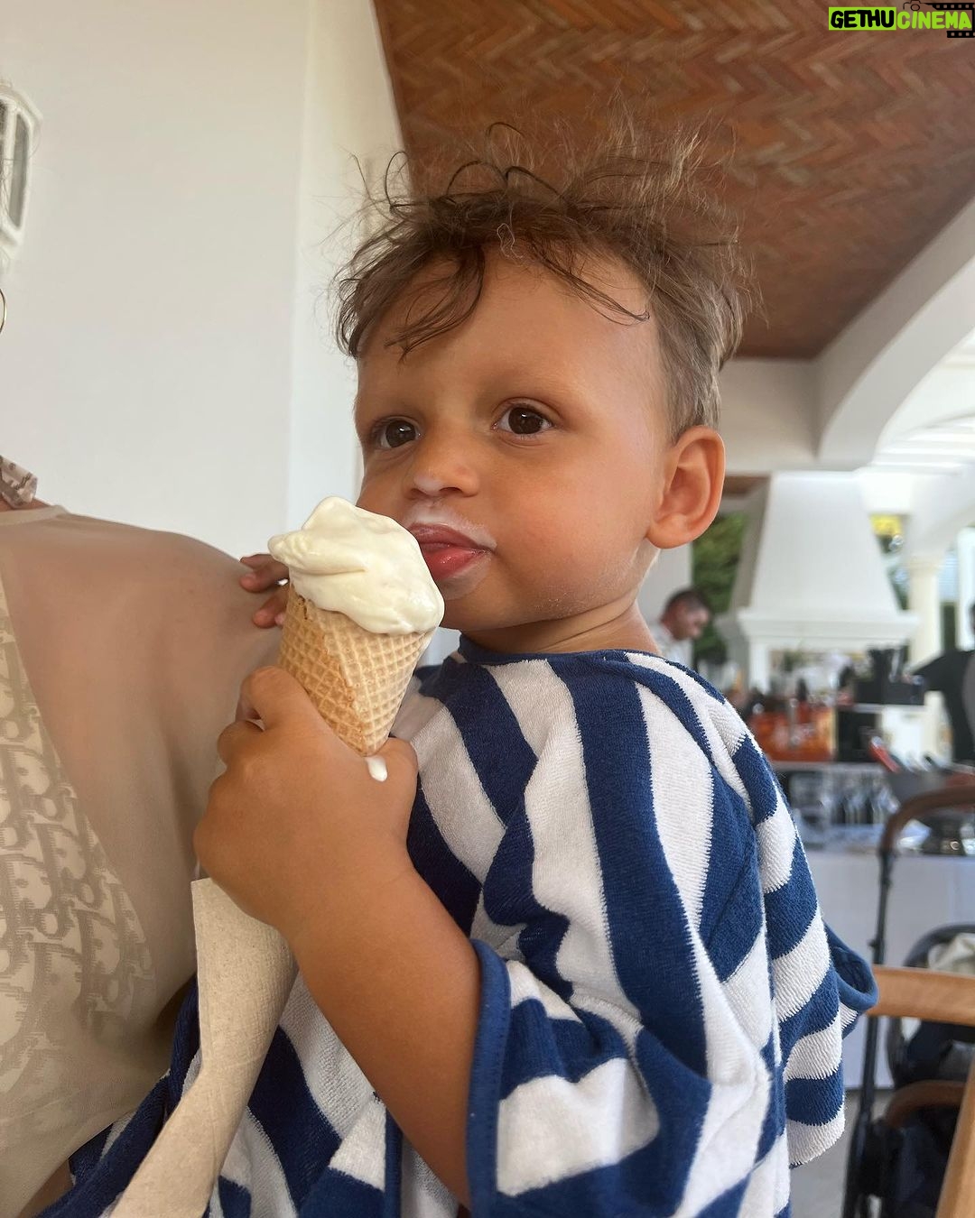 Perrie Edwards Instagram - Instagram vs reality with a toddler 🙄🫣☀️