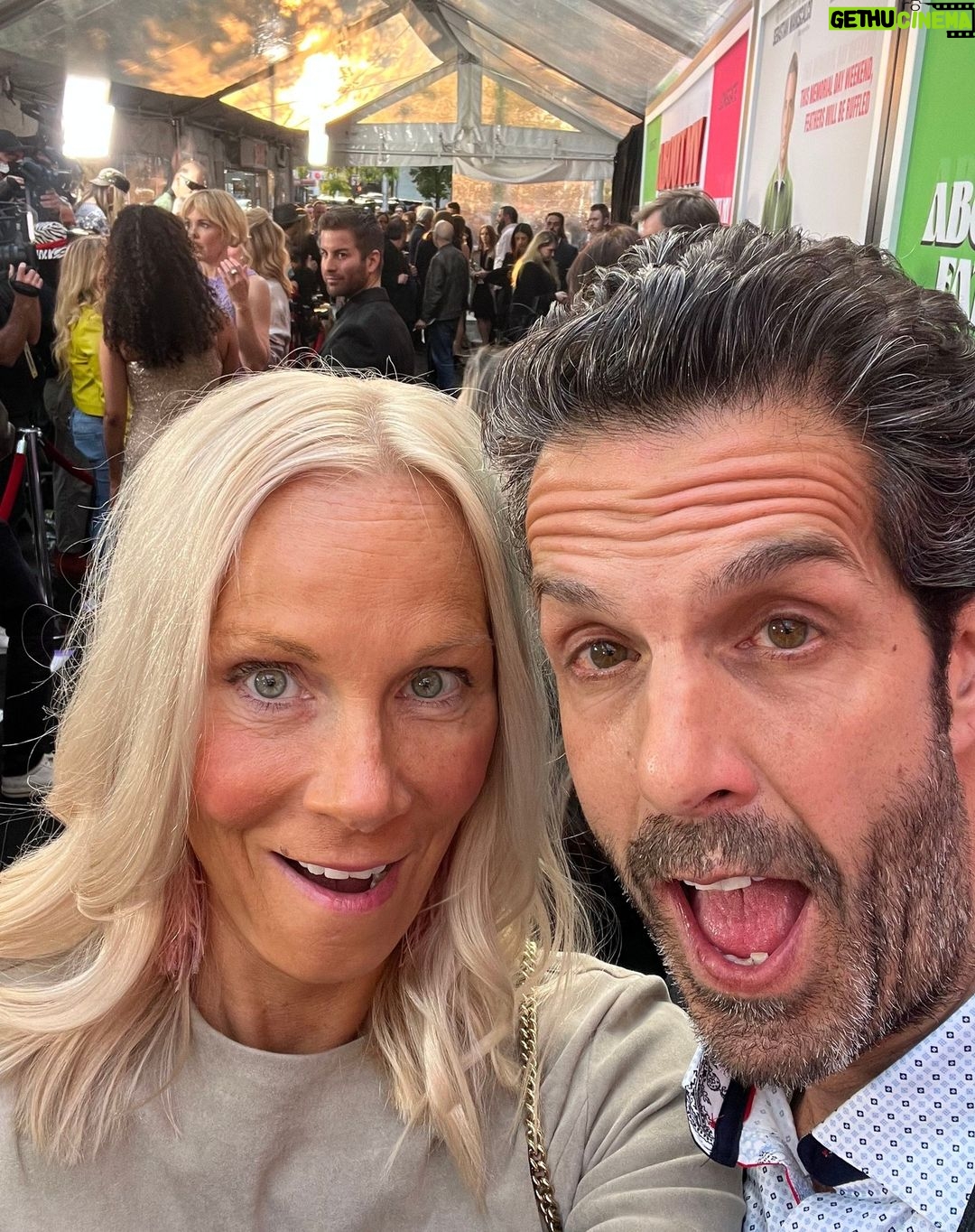 Pete Correale - 4.5K Likes - So psyched to be at the premiere of @sebastiancomedy new hit flick @aboutmyfather !
#sebastianmaniscalco #petecorreale #moviepremiere #aboutmyfather #redcarpet #nightoutonthetown