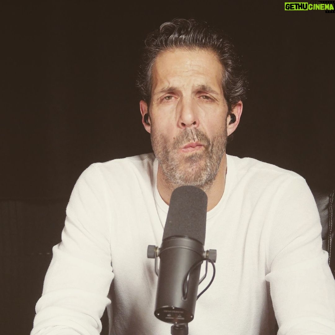 Pete Correale - 1.7K Likes - Happy Tuesday everyone. Just saying hi and reminding people that this is most likely the range of emotions you will go through at one of my upcoming shows.
Find all ticket info in my bio and come say hi!
#petecorreale #peteandsebastianshow #comedy #standupcomedy #louisville #massachusetts #rhodeisland #newjersey