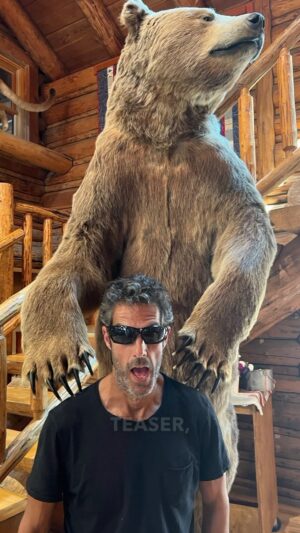 Pete Correale Instagram - Want to hear the full story of my summer vacation? Head on over to @patreon at patreon.com/peteandsebastianshow to hear all about it!
#thepeteandsebastianshow #petecorreale #comedy #standup
