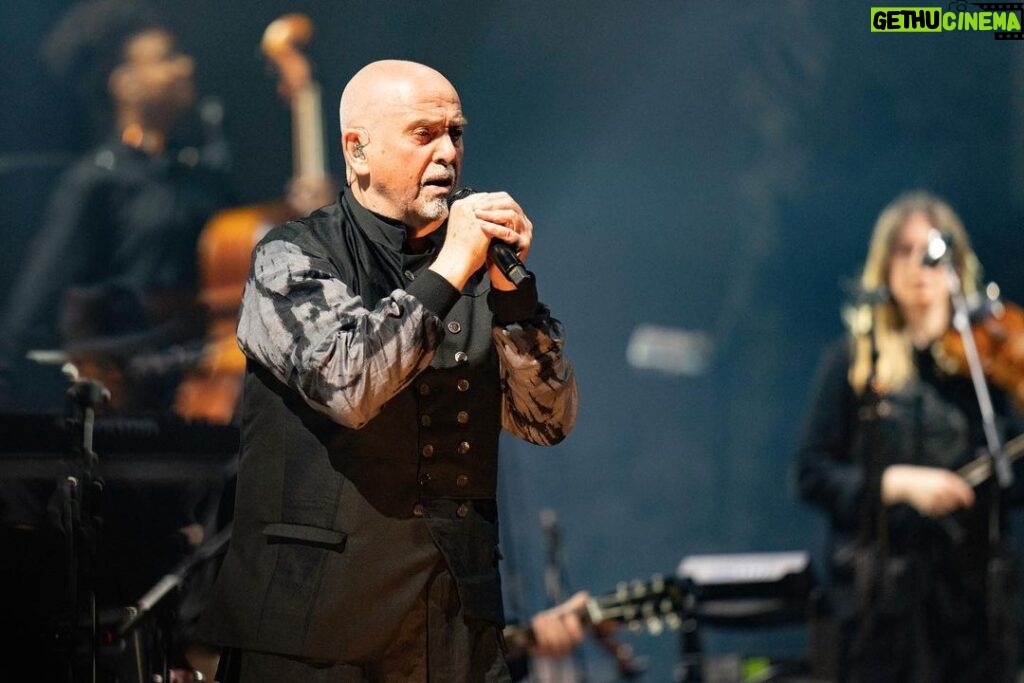 Peter Gabriel Instagram - “extraordinary multimedia and artsy production, stellar musicianship and the live presentation of nearly every song on his long-awaited “i/o” album” USA TODAY