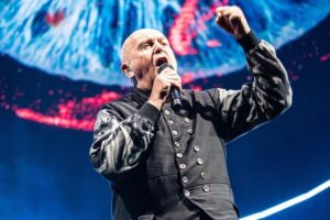 Peter Gabriel Instagram - PG and the band in action captured by @brightandloud keep the photos coming! 

#PeterGabrielLive