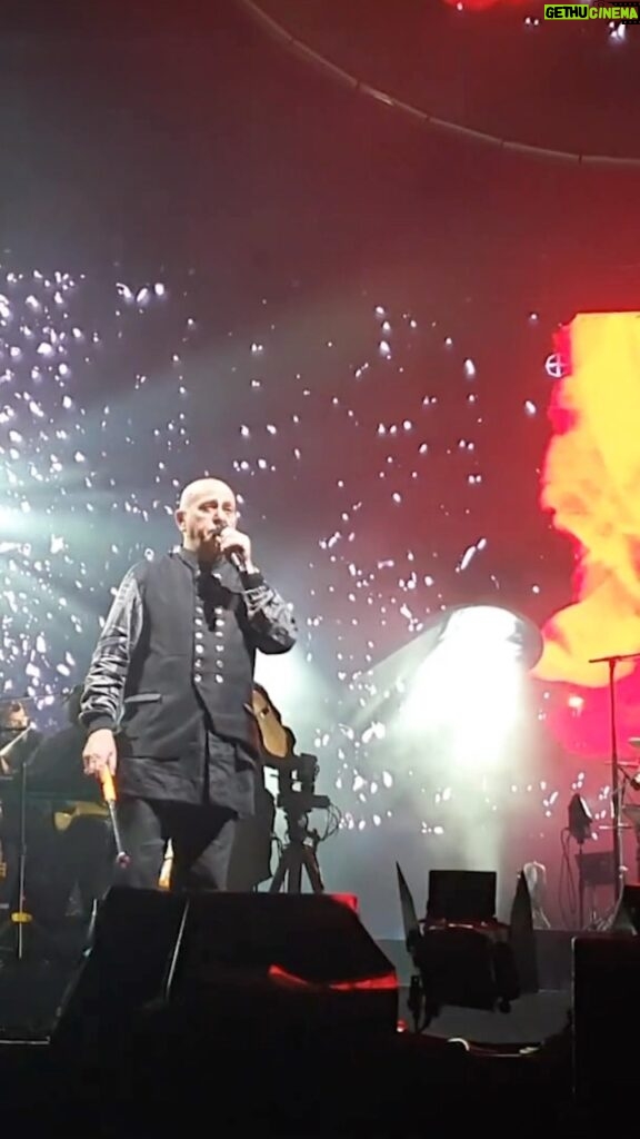 Peter Gabriel Instagram - A snippet of Love Can Heal from Arena di Verona, filmed by nakedsoul on @youtube. The i/o tour is underway in North America now, so make sure to tag @itspetergabriel in your posts and we’ll share some videos we like... #PeterGabrielLive