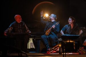 Peter Gabriel Instagram - PG and the band in action captured by @brightandloud keep the photos coming! 

#PeterGabrielLive