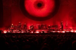 Peter Gabriel Instagram - Each song on i/o has it's own piece of art associated with it and for the tour the idea was always to incorporate as much of that work as possible.

Photos: @yorktillyer