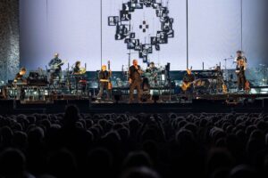 Peter Gabriel Instagram - Each song on i/o has it's own piece of art associated with it and for the tour the idea was always to incorporate as much of that work as possible.

Photos: @yorktillyer