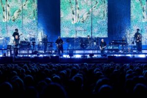 Peter Gabriel Instagram - Each song on i/o has it's own piece of art associated with it and for the tour the idea was always to incorporate as much of that work as possible.

Photos: @yorktillyer