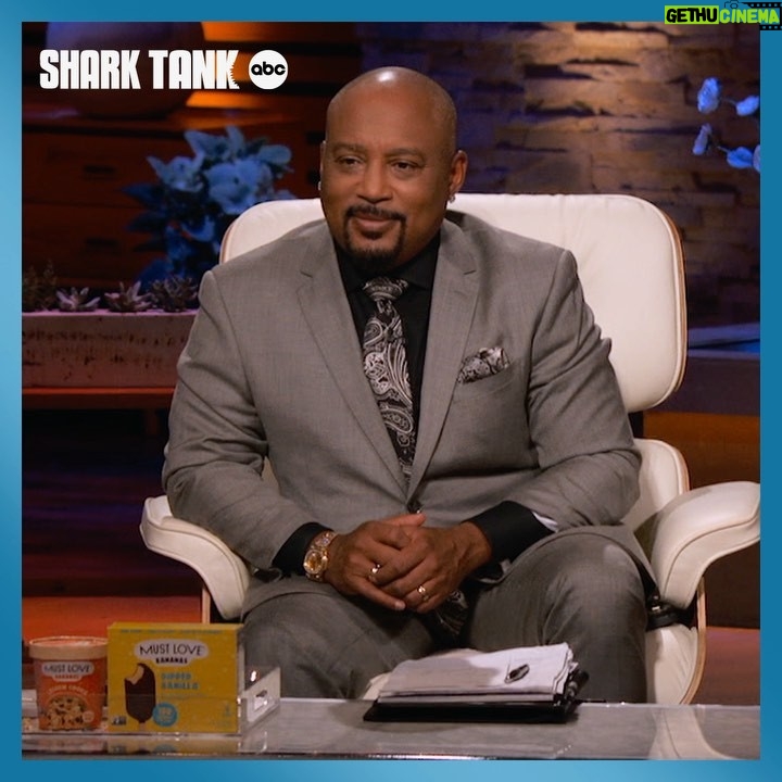 Peter Jones Instagram - Here’s a little clip of what’s on @sharktankabc tonight. You all know how much I love ice cream!! Tune in tonight on @abcnetwork at 8/7c