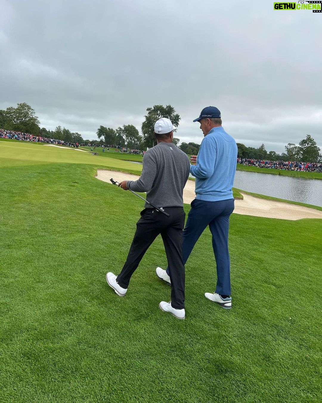 Peter Jones - 3.9K Likes - It’s been the most incredible few days playing golf in the @jpmcmanusproam at @theadaremanor. First day was with the great @westwood_lee and the next day was with the legend @tigerwoods. Still can’t believe it happened 🐐