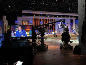 Peter Jones Instagram - I’ll be on @sharktankabc tonight on @abcnetwork in the US at 9pm. If you’re in the UK, you can watch on Apple TV (Season 13 - Episode 9). It’s great episode with everything from a Broom vaccum cleaner to a Fleece Beanie with LED light. #sharktank #PeterJonesSharkTank