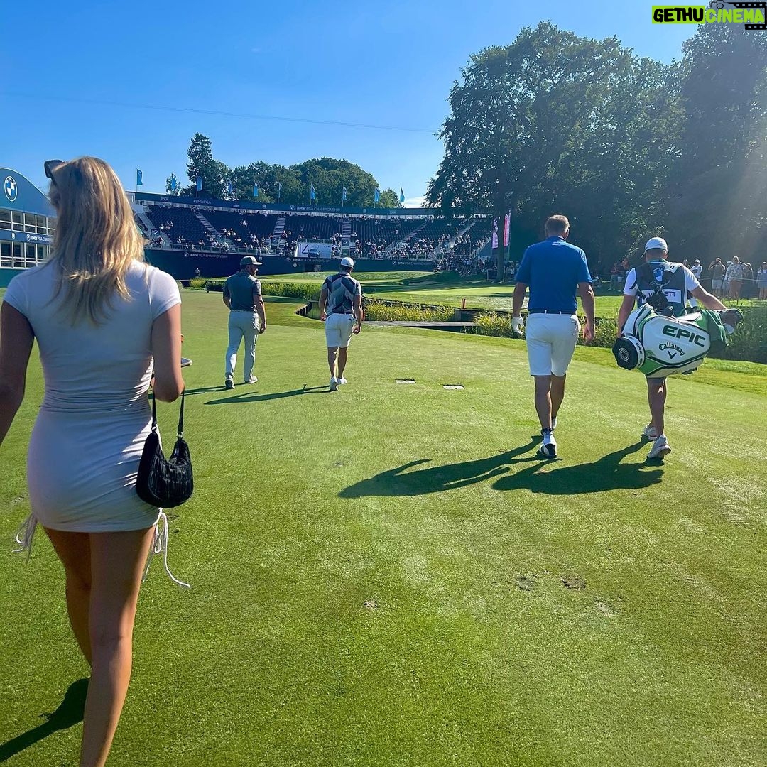 Peter Jones - 3.3K Likes - Such an amazing day yesterday. Great fun with @danny.willett @jamesjordan1978 @jakehall and thank you @taliajones_ , @williampeterjones for your support. Making memories💙 Thank you @bmwpga !!