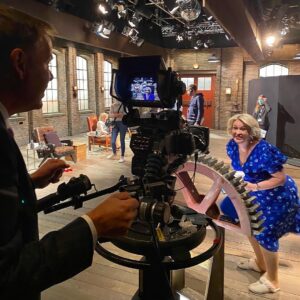 Peter Jones Instagram - Did you catch us in the den last night? There was a new camera man getting some great shots of the dragons 🎥