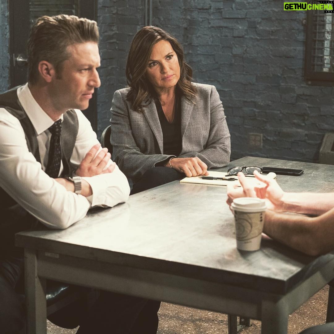 Peter Scanavino - 14.5K Likes - Anyone hungry for #SVU ? Carisi and Lieu will be doing the grilling. All new tonight! #svu18