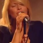 Petra Marklund Instagram - För 16 år sen sjöng jag samma låt på samma plats här i studion. Lite mer nervös:) Tack igen @Nyhetsmorgon och @jennystromstedt ! Vi pratade bakåt, vi pratade framåt och vi pratade nu. Lite eventuell 40 års kris.. som jag kom fram till att jag inte har eftersom jag känner mig som ett barn. 😂 Ett annat barn (enligt programledaren) är @poptonten som också är min artistkompis på scen den 28e november på Rival! Ihop med vår prisade jazzpianist Jan Lundgren som sitter vid flygeln. Det blir akustiskt, det blir jazz och det blir askul! Köp biljett på Rival.se eller via länken i min biografi! Så ses vi!:) Idag tänker jag på Lasse. Jag är sjuk så jag är med i hjärtat❤️