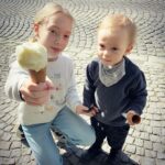Petra Svoboda Instagram - Krasny svatek vsem detem, dneska to chce minimalne na zmrzlinu!!!🍦🍦🍦 #deti #laska #rodina #dendeti Prague, Czech Republic