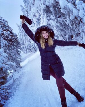 Petra Svoboda Instagram - Letosni rok si hodlam svet vymalovat na bílo😉😂 #mountains #snow #optimistic #wonderfullworld