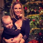 Petra Svoboda Instagram - Prejeme Vam vsem krasne a klidne Vanoce, mejte se radi a budte zdravi❤️🎄🙏 #vanoce #jezisek #svatky #rodina #laska Prague, Czech Republic