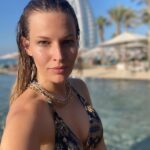 Petra Svoboda Instagram – Je to fajn jen tak “bez niceho”! Neresit vlasy, make-up ani nic jineho, clovek usetri spoustu drahocenneho casu, co?!😃😉🤷‍♀️ #mydubai #holiday #nomakeup #natural Madinat Jumeirah