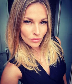 Petra Svoboda Instagram - Kdyz me manzel bere na veceri...😻✌️#randevouz #dinner #husband #fun