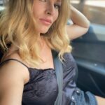 Petra Svoboda Instagram - Takova klasicka cekacka na benzince ve 30ti stupnich 🌞🤪😉#summer #prague #hotday #waiting Prague, Czech Republic