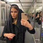 Petra Svoboda Instagram - Tak jsem se konecne dockala, moje prvni “vytahovka” na instagramu a rovnou jako zmokla slepice, zasadne vychazim bez destniku🙈🙄🌂#vytahovka #instamood #rain #monday #lift #prague #home Prague, Czech Republic