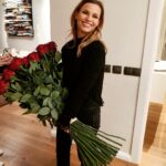 Petra Svoboda Instagram - Oslav a ruzi neni nikdy dost, 🌹ja to mela i s kontrolou poctu😉krasnou nedeli! #celebration #birthday #family #roses #40 Prague, Czech Republic