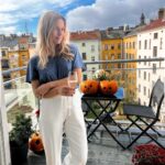 Petra Svoboda Instagram - Take si dnes rikate, ze i podzim muze byt krasny? Tak at uz se chystate pripomenout si v pristich tydnech Dusicky nebo treba oslavit Halloween, uzijte si ho! #halloween #autumn #pumpkins #dusicky #svatky #tradice Prague, Czech Republic