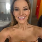Petra Svoboda Instagram - Mejte hooodne vysmaty tyden!!!😁😁😁 #smile #new #week #necosechysta @onadnescz @veronika_bohomakeup @lenkapavlu Prague, Czech Republic