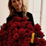 Petra Svoboda Instagram - Oslav a ruzi neni nikdy dost, 🌹ja to mela i s kontrolou poctu😉krasnou nedeli! #celebration #birthday #family #roses #40 Prague, Czech Republic