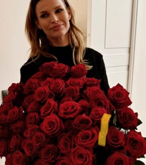 Petra Svoboda Instagram - Oslav a ruzi neni nikdy dost, 🌹ja to mela i s kontrolou poctu😉krasnou nedeli! #celebration #birthday #family #roses #40