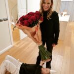Petra Svoboda Instagram - Oslav a ruzi neni nikdy dost, 🌹ja to mela i s kontrolou poctu😉krasnou nedeli! #celebration #birthday #family #roses #40 Prague, Czech Republic