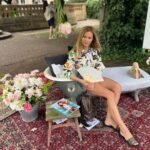 Petra Svoboda Instagram - Krasne odpoledne a vecer z inspirativniho #cosmoflowerday @cosmopolitan_cz Prague, Czech Republic