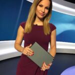 Petra Svoboda Instagram - Sledujete pravidelne soucasne deni?? Na priliv nejnovejsich informaci z domova i ze sveta v @televizninoviny se muzete spolehnout kazdy den. Tesim se na Vas zase zitra ve 12 a v 17 hodin na @tvnovaofficial #televizninoviny TV Nova