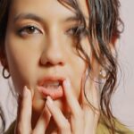 Pevita Pearce Instagram – 🥀 
video by @agungkurniawan 
Photo by @ifanhartanto @wavestudio
fashion stylist: @ismelya for @diorama_creative
Make up : @ryanogilvy 
hair: @cosmelynn
assistant mua: @jimmi.panai
fashion: @toryburch @celine @time.international