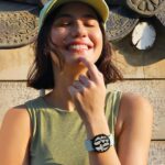 Pevita Pearce Instagram - Hampir setahun pakai #GalaxyWatch5, it was a special gear for my active lifestyle. Surprisingly, rabu kemarin dikasih kesempatan buat rasain langsung #GalaxyWatch6 di #SamsungUnpacked Korea sebagai #TeamGalaxy 💕 Selama di Korea kemarin, aku udah coba untuk cek daily target aku. Rasanya happyyyy banget kayak punya asisten pribadi yang bisa pantau semua aktivitas. Plus, kali ini fitur Sleep Coaching-nya udah advanced, lebih detail, dan sleep analyze-nya juga bisa diliat langsung di layar. It’s gonna be my helpful gear to #WatchEverydayWellness. Kalian juga udah bisa Pre-Order sekarang dengan total benefit up to Rp1.9jt. Cuma sampai 17 Agustus 2023!