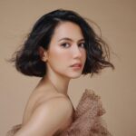 Pevita Pearce Instagram – So? 

@ifanhartanto @evalovira @ichanaahair @ivanteguhsantoso ✨