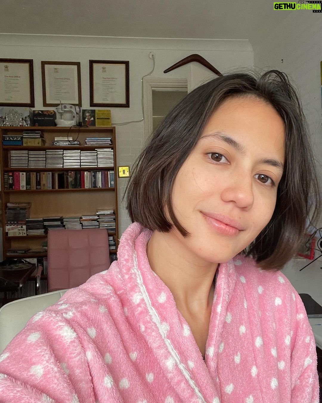 Pevita Pearce Instagram - MORNING 🌱🧡✨