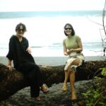 Pevita Pearce Instagram – Mohon doa nya ya teman-teman. Setelah 18 tahun berkarya di depan camera akhirnya di 2023 ini aku memberanikan diri untuk men-direct & produce untuk pertama kali nya diseries yang aku, Mas eko, dan Tanta develop 4 tahun yang lalu : TheOne ✨