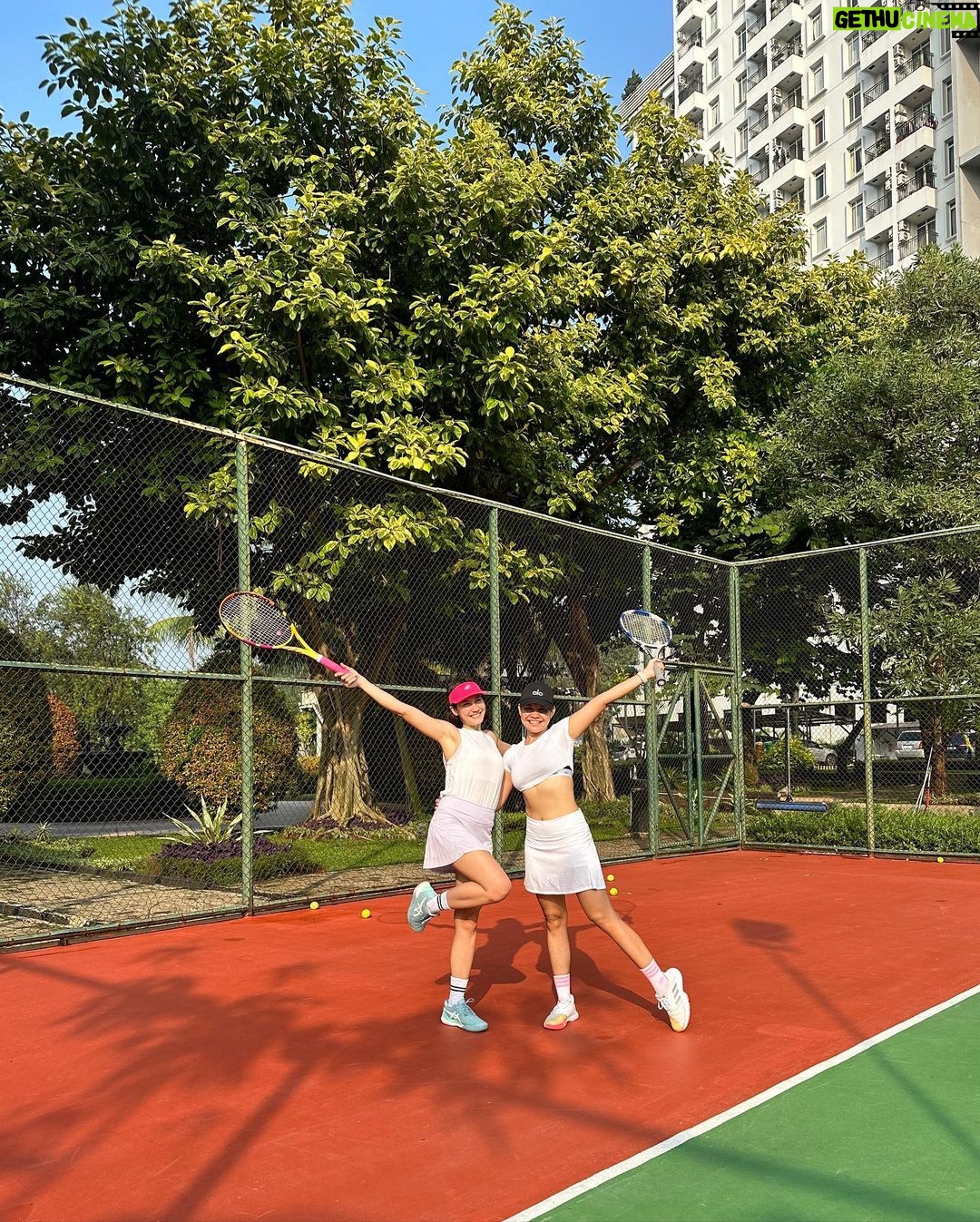 Pevita Pearce Instagram - Bangun tidur ku terus tennis 🥶