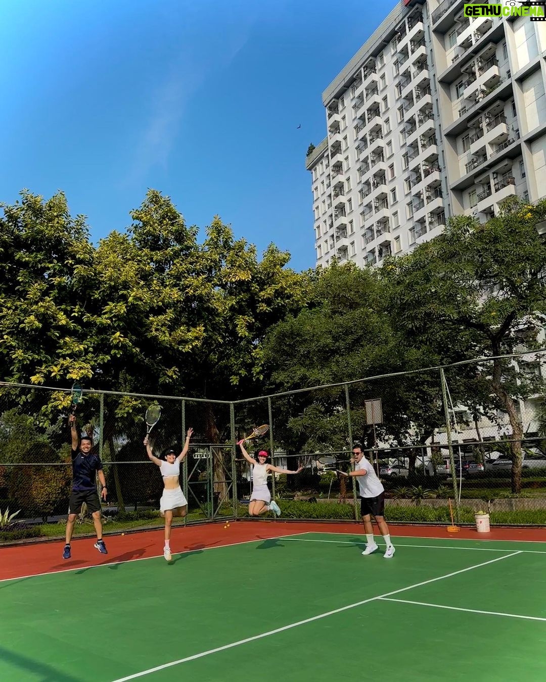 Pevita Pearce Instagram - Bangun tidur ku terus tennis 🥶