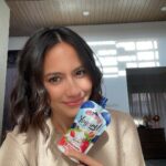 Pevita Pearce Instagram - Pernah punya hari-hari yang butuh banget mood booster? Yup me too. Aku selalu sedia Cimory Yogurt Squeeze! ngemil = simple happiness. Apalagi ngemil yang enak, seger dan cuma 120 kkal. The best! Ngemil no worry? Cuma Cimory #ngemilnoworrycumacimory