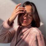 Pevita Pearce Instagram - Happy & healthy skin appreciation post ✨ aku ngerasa setiap aku mindful & aware sama rutinitas aku dari minum air putih yang cukup + olahraga + makan sehat + tidur cukup + stress management + gratitude journal jadi manifest bukan cuma kulit tapi badan aku juga jadi happy & healthy ✨🤍 (tapi kulit aku ga selalu gini sih... Kapan-kapan aku share juga ya pas kulit aku lagi unhappy & unhealthy) have an amazing day guys 🤍