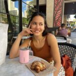 Pevita Pearce Instagram - Before coffee & after coffee --- Muka baru bangun setelah tidur 14,5 jam.