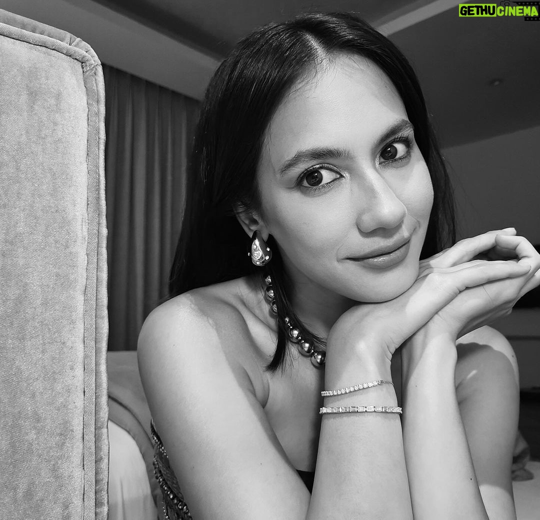 Pevita Pearce Instagram - First selfie in 2024