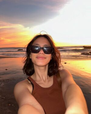 Pevita Pearce Instagram - Soulful sunsets 🌅🧡